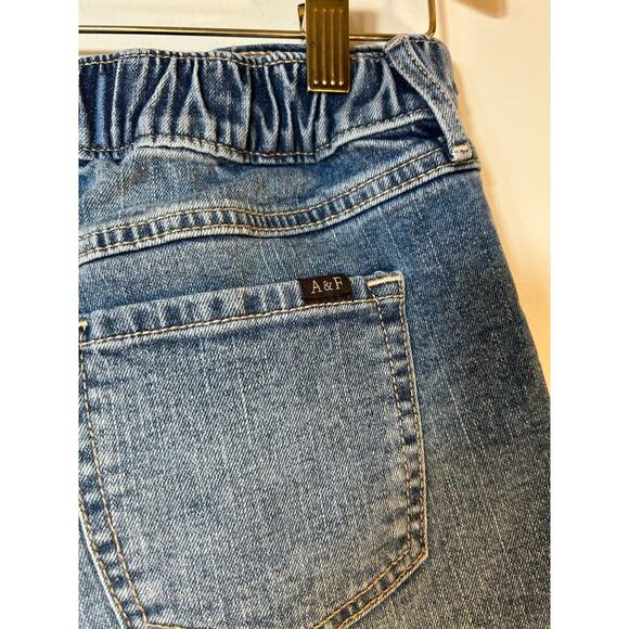 ABERCROMBIE KIDS Girl’s Mid-Rise Pull On Distressed Jean Shorts / Size: 11-12 - Picture 9 of 9